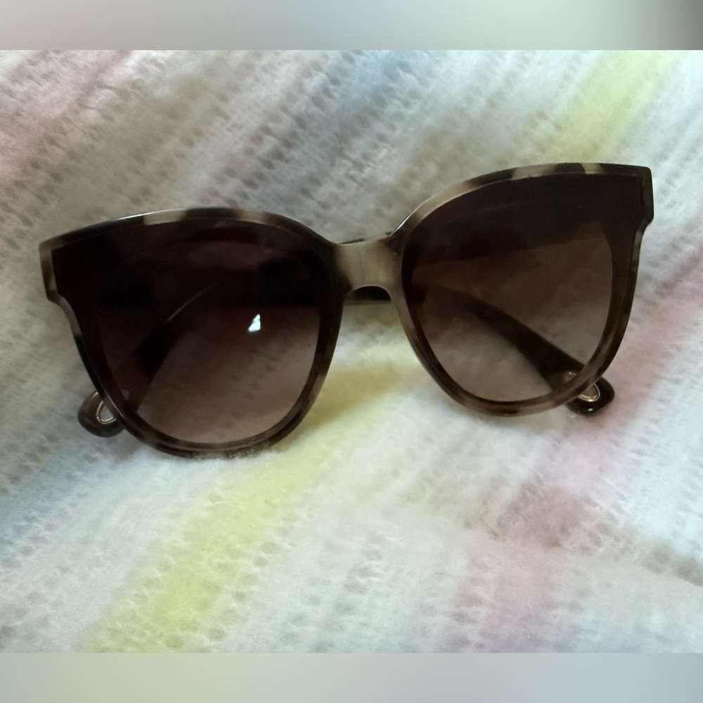 Lele Sadlughie Brooklyn Stylish Brown tortoise Sunglasses